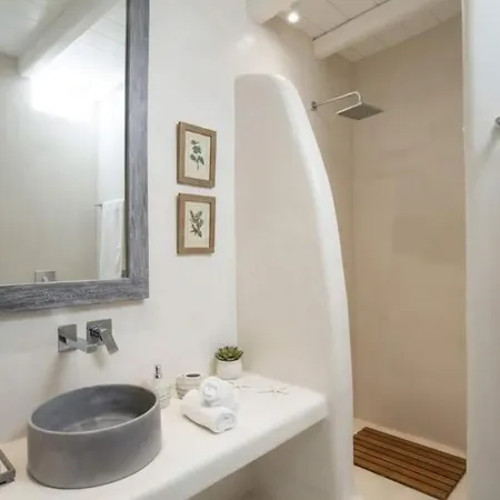 Intimate Mykonos Luxury W Jacuzzi & Sea View بيت للعطل